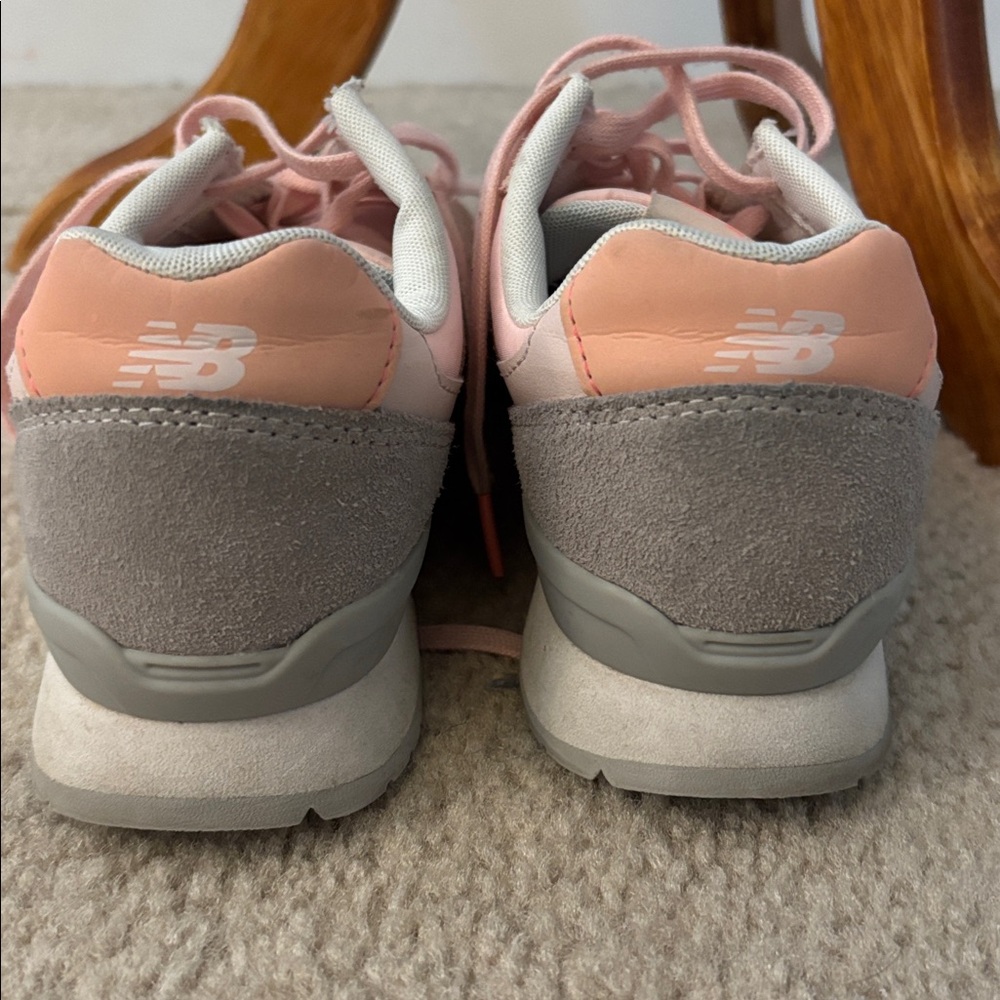 New Balance 696 Pink and Gray sneakers size 7 women - Picture 5 of 8